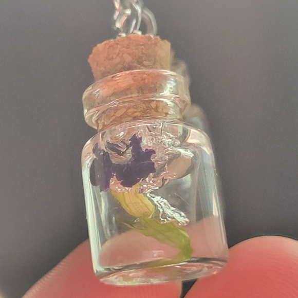 NEW Handmade Resin Earrings Preserved Little Purple Flower In Mini Glass Jar - Picture 14 of 15